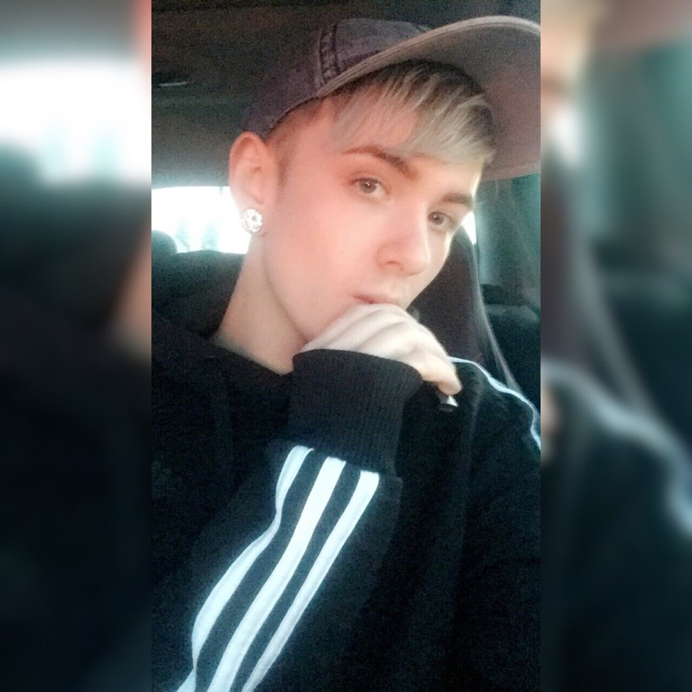 Meet your Posher, Riley